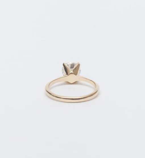 Avens Round Cut Ring