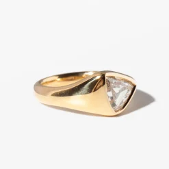 2.01 ct Floe Diamond Ring