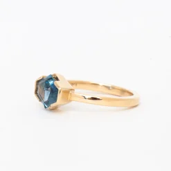 1.47 ct Hexagonal Montana Sapphire Solitaire