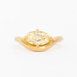 1.52 ct Oval Diamond Piscine Ring