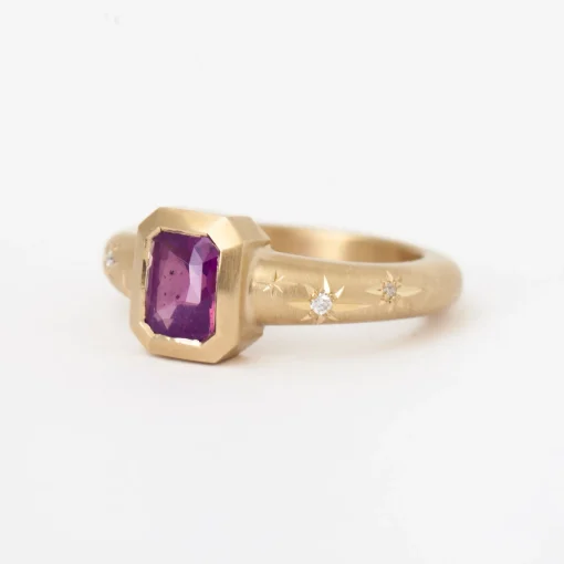 1.15 ct Pink Sapphire Cosmic Solitaire