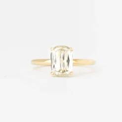 2.50 ct Scissor-cut Diamond Coursiere Ring