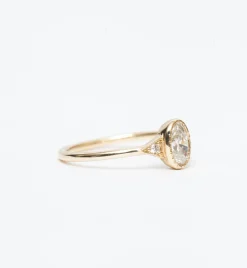 Diamond Oval Deco Ring