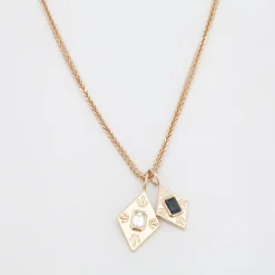Flèche Amulet