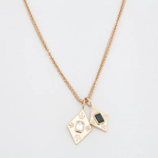 Flèche Amulet