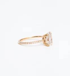 Oval Eleonore Delicate Pavé Ring