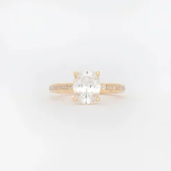 Oval Portico Solitaire