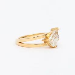 Pear & Round Maisonette Ring