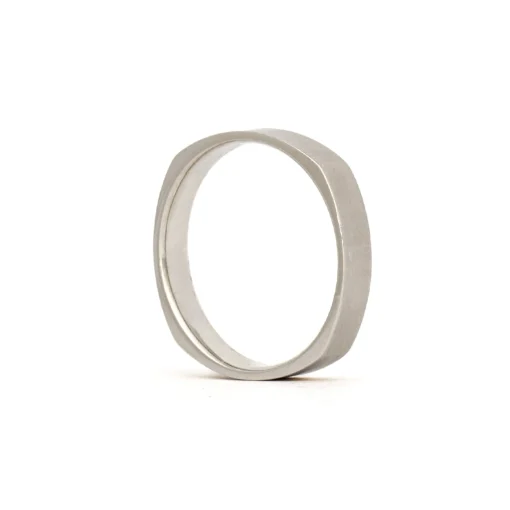 Square 4mm Hammered Band