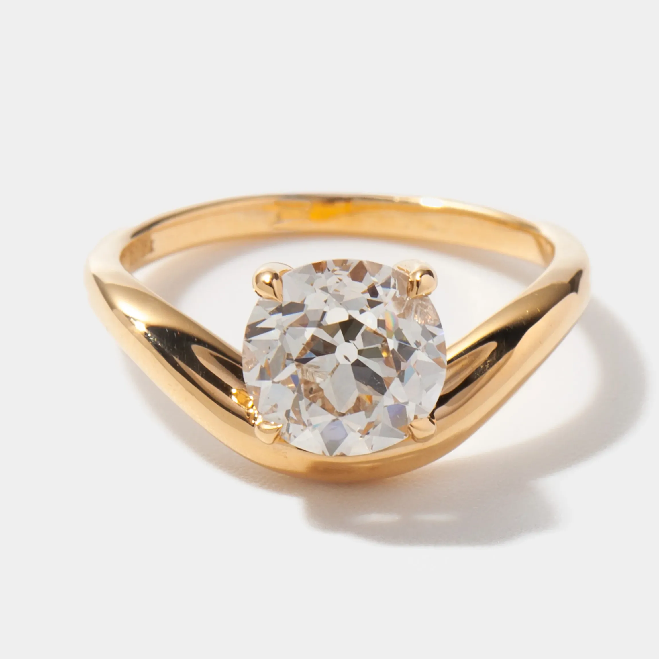 1.97 ct Antique Old European Piscine Ring