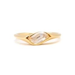 0.90 ct Flame-cut Diamond Ring