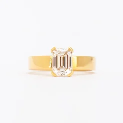 1.57 ct Lab-Grown Emerald Cut Diamond Temple Ring