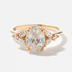 2.14 ct Lab-Grown Oval Diamond Goldie Ring