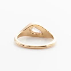 1.05 ct Lab-Grown Step-cut Pear Diamond Elation Signet Ring