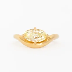 1.52 ct Oval Diamond Piscine Ring