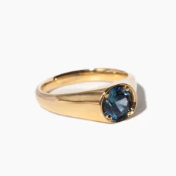 1.08 ct Round Montana Sapphire Reverence Signet Ring