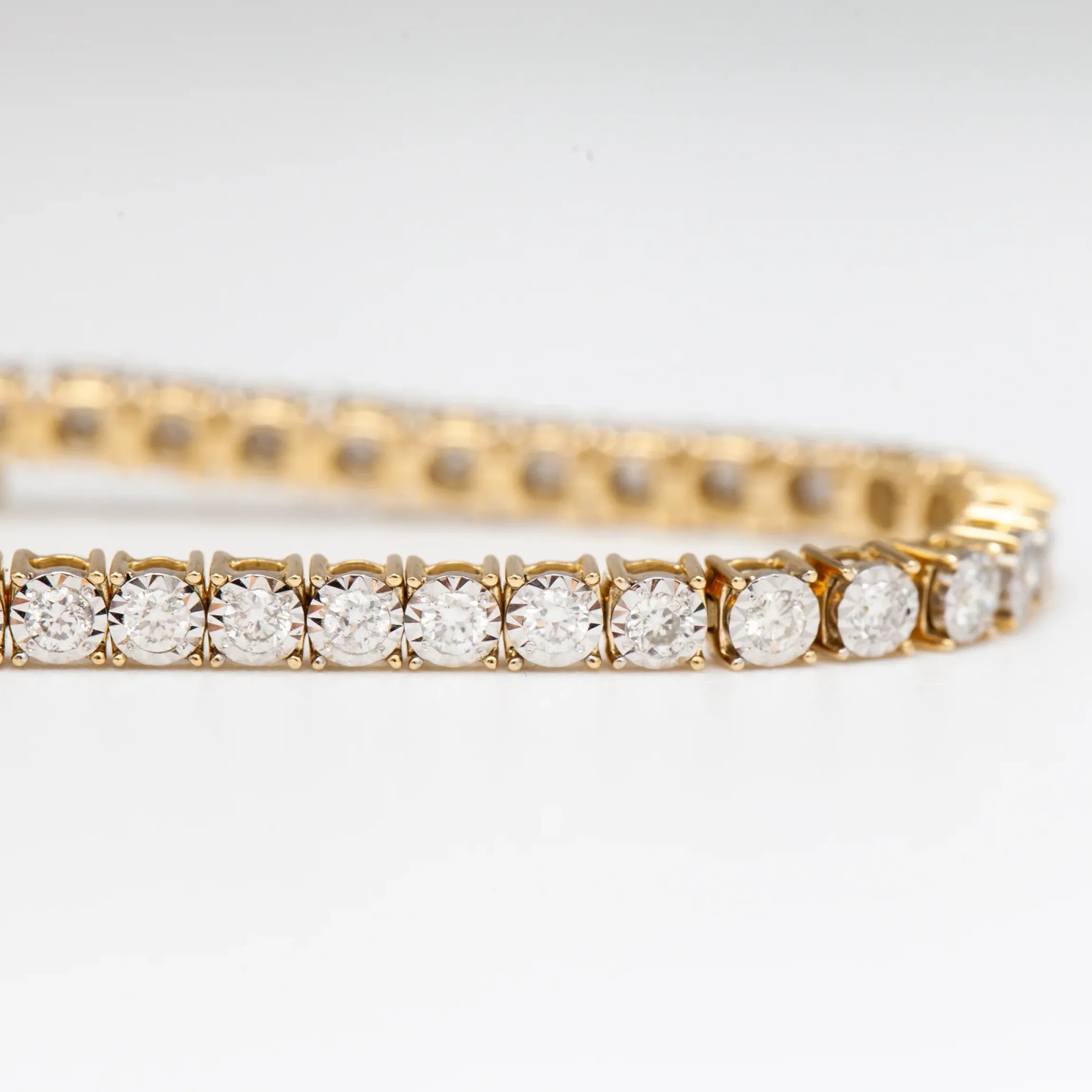 2.00 tcw Illusion-set Diamond Tennis Bracelet