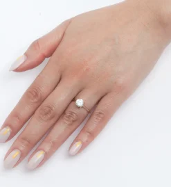 Avens Round Cut Ring