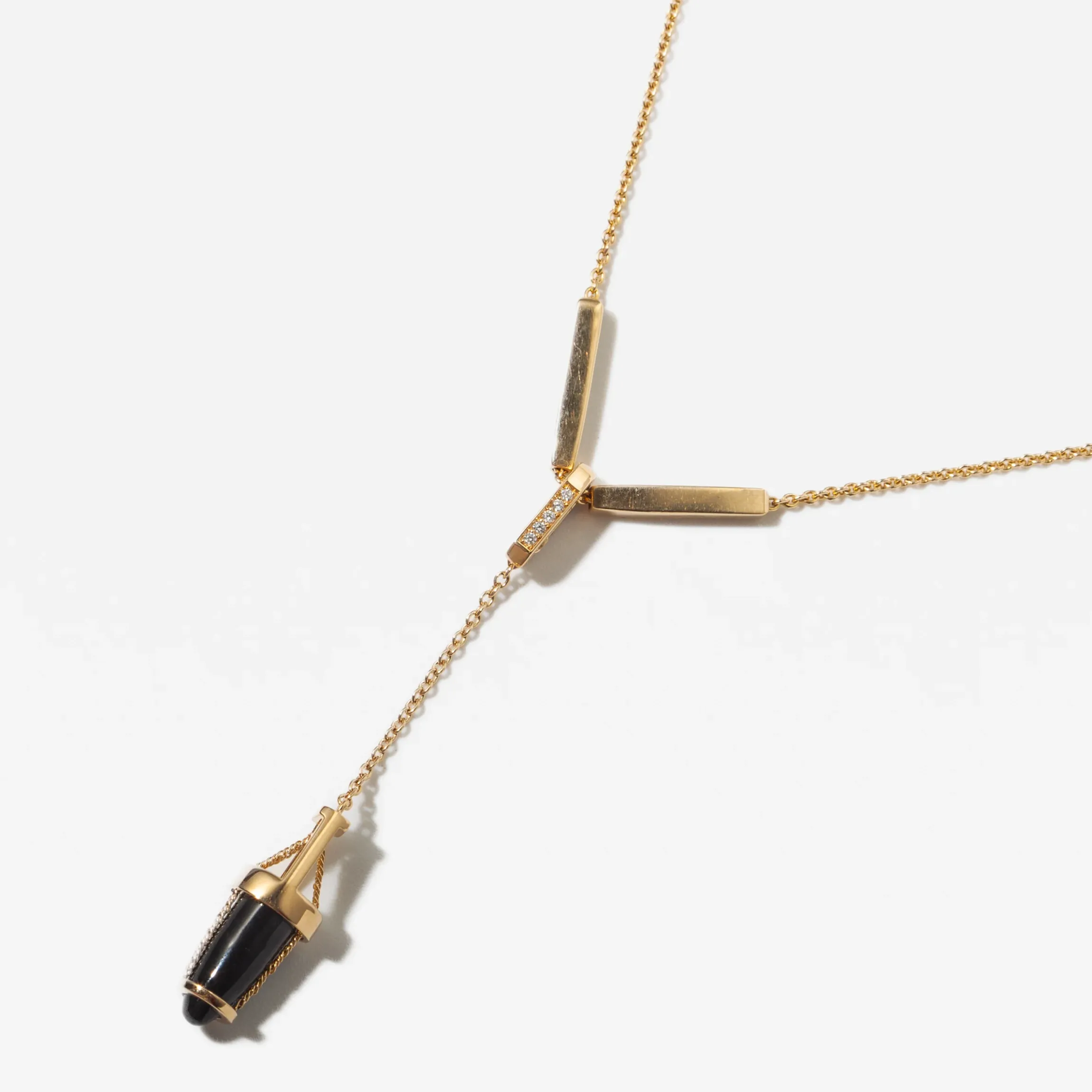 Black Jade Vantage Curio Pendant