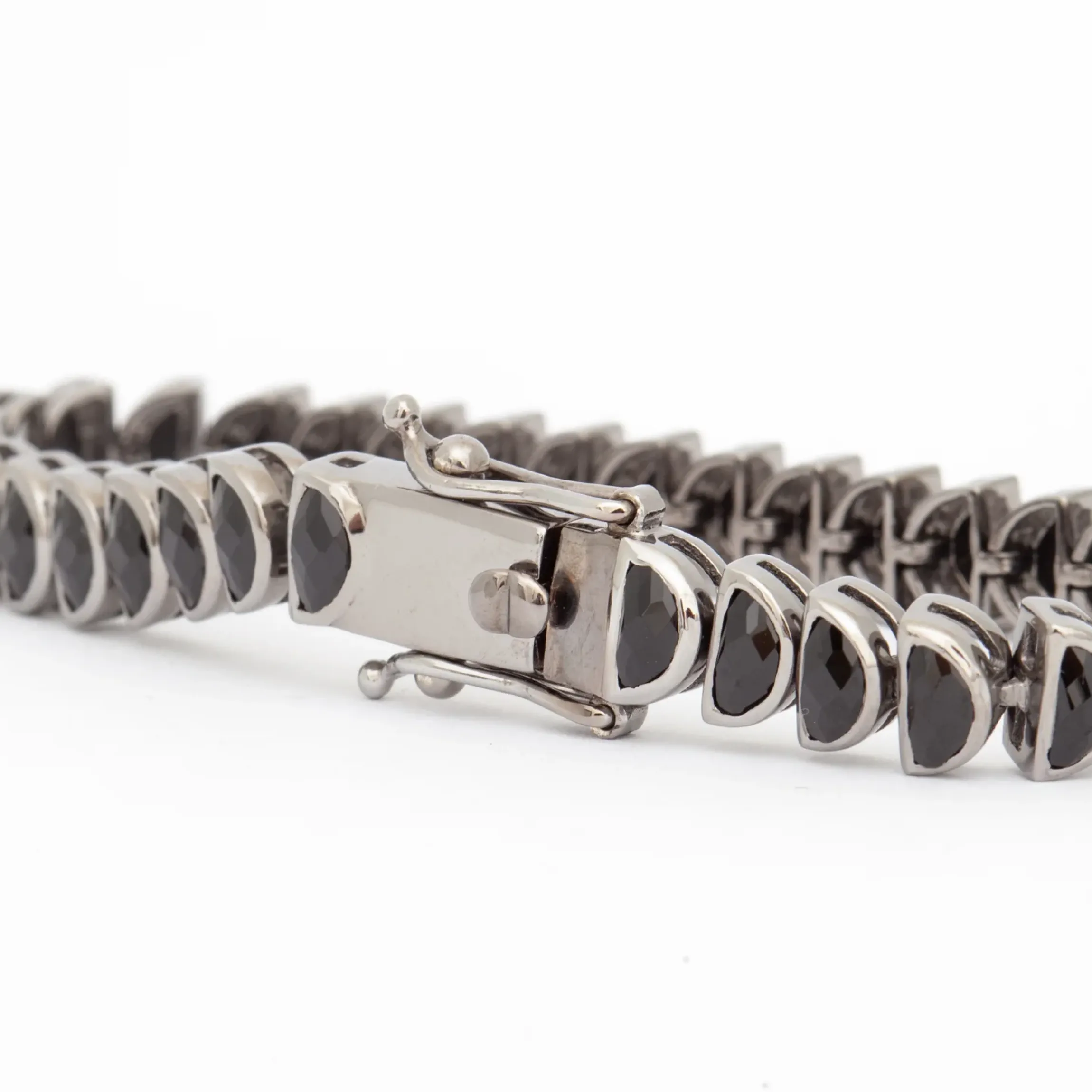 Black Spinel Small Worm Bracelet