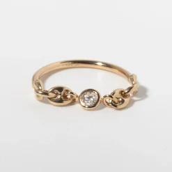 Diamond on Soft Small Puffed Mariner Chain Ring