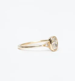 Diamond Oval Deco Ring