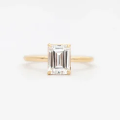 Emerald-Cut Coursière Solitaire