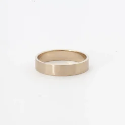 Engraved Pyramid Wedding Band