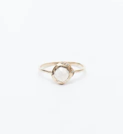 Mini Cove Moonstone Ring