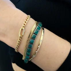 Pavé Oval Link on Medium Curb Chain Bracelet