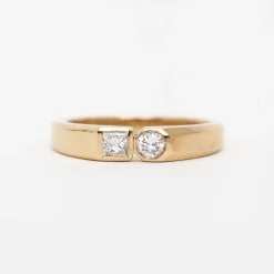 Princess Cut Diamond Dyad Signet Ring