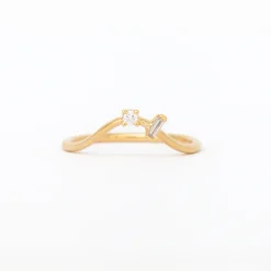 Round & Baguette Curved Wedding Band