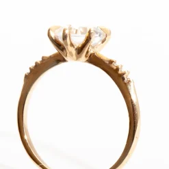 Round Brilliant Ilona Ring